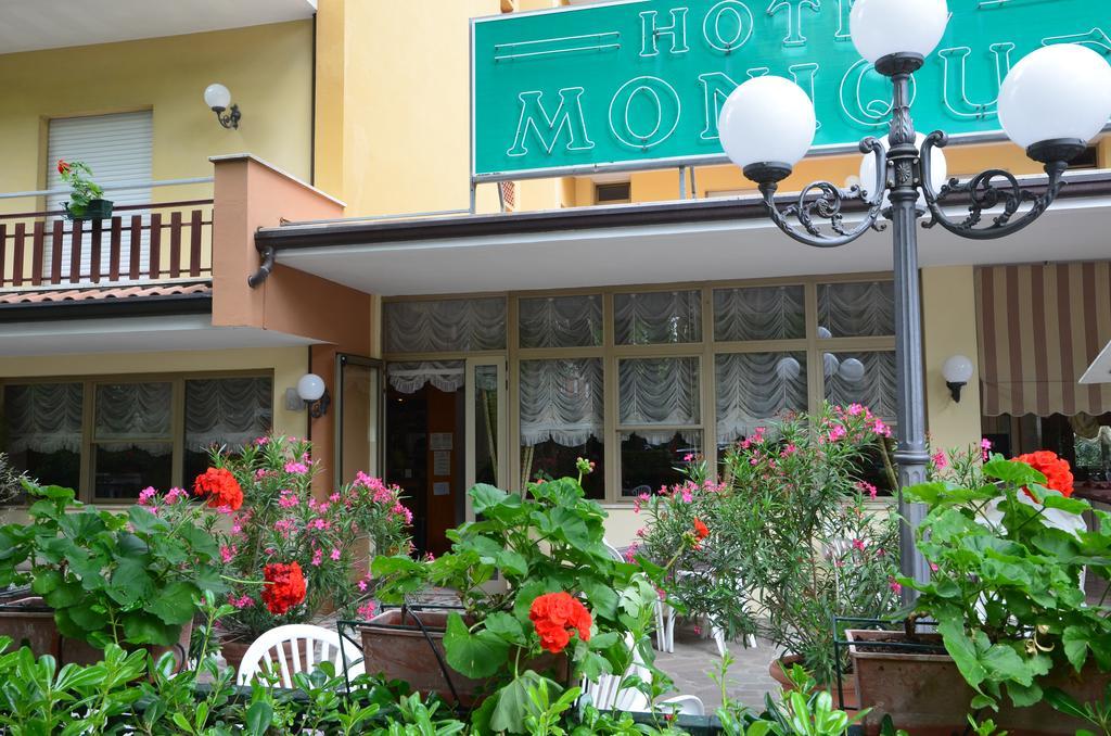 Hotel Monique Cervia Exterior foto